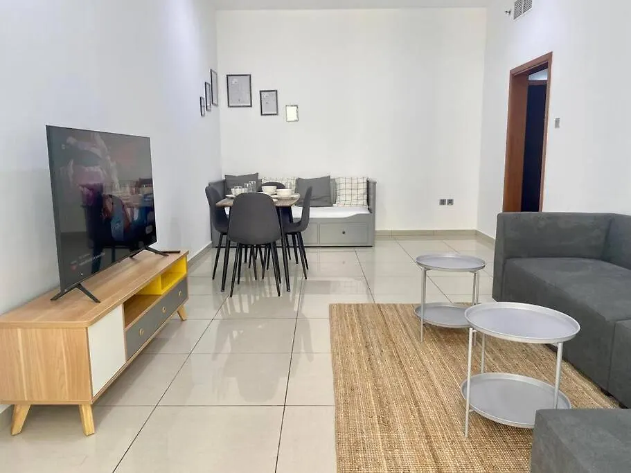 Lovely Apt Dubai Marina Apartment