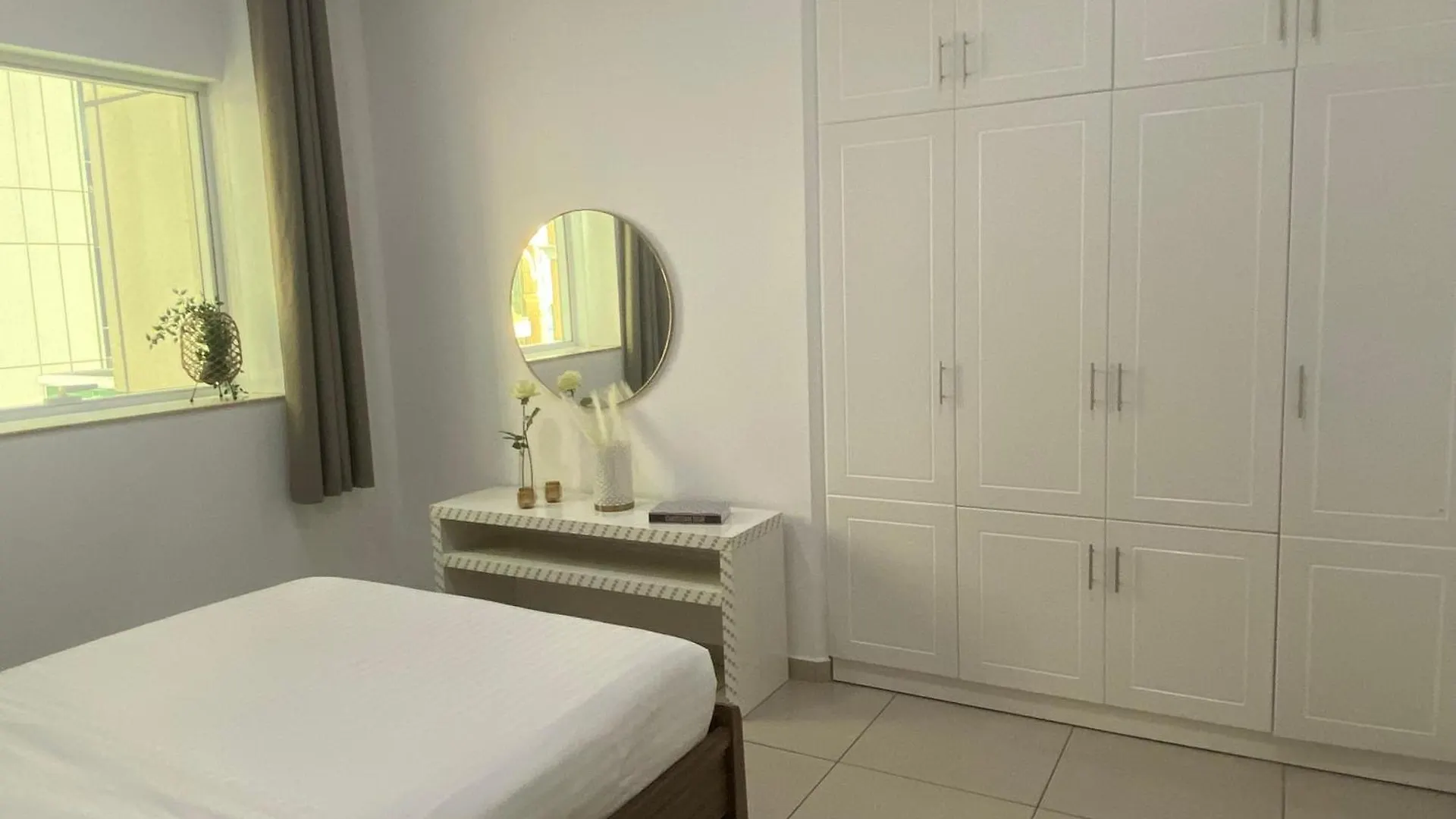 Lovely Apt Dubai Marina