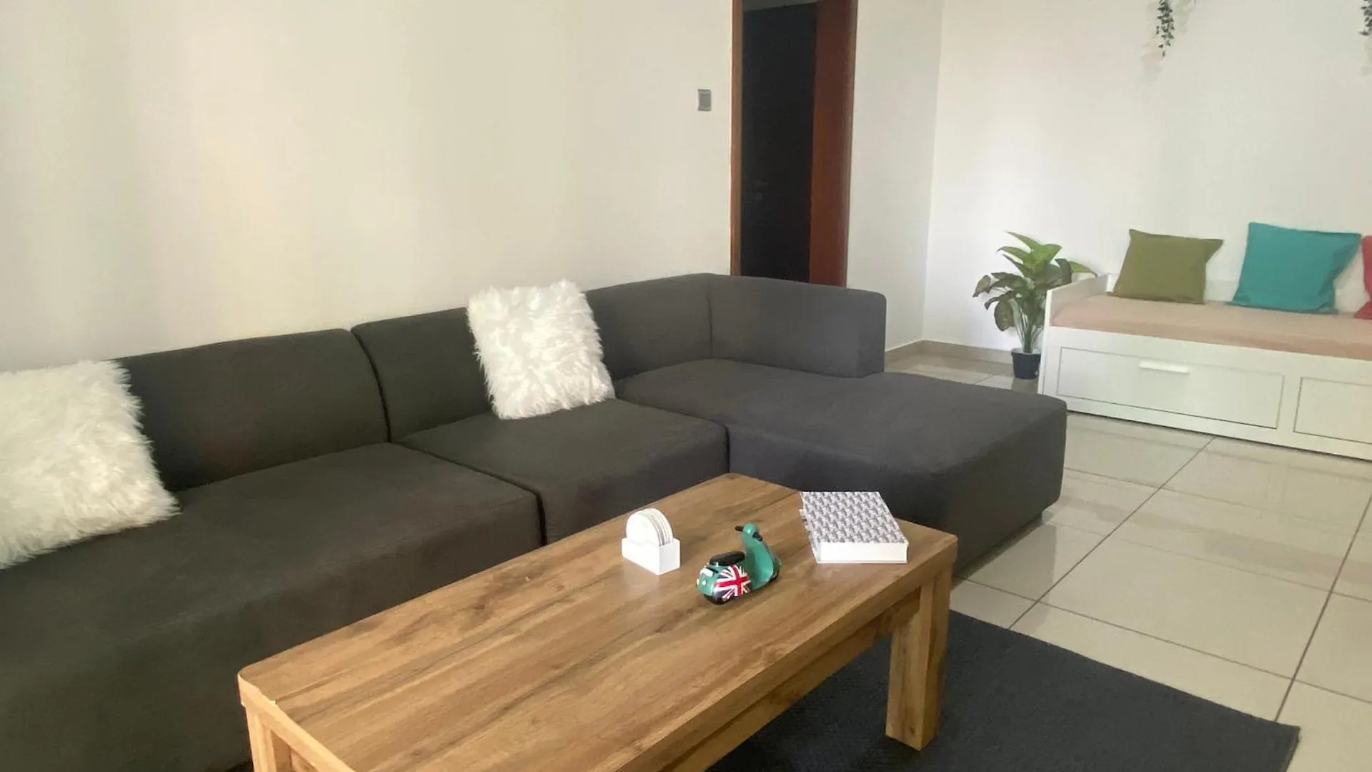 Lovely Apt Dubai Marina Apartment